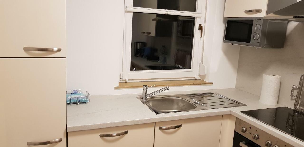 Outletcity Ferienwohnung Apartment 2 Метцинген Екстер'єр фото