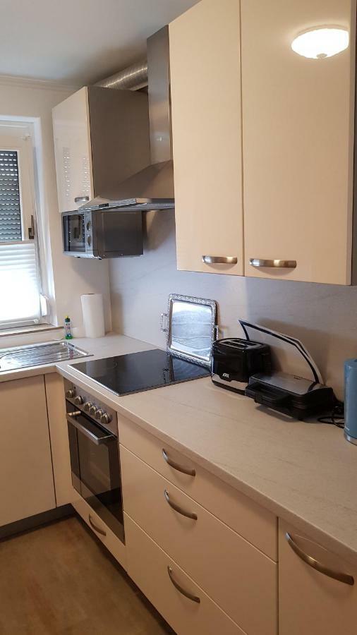 Outletcity Ferienwohnung Apartment 2 Метцинген Екстер'єр фото